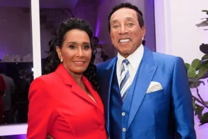 Did Smokey Robinson Have Plastic Surgery